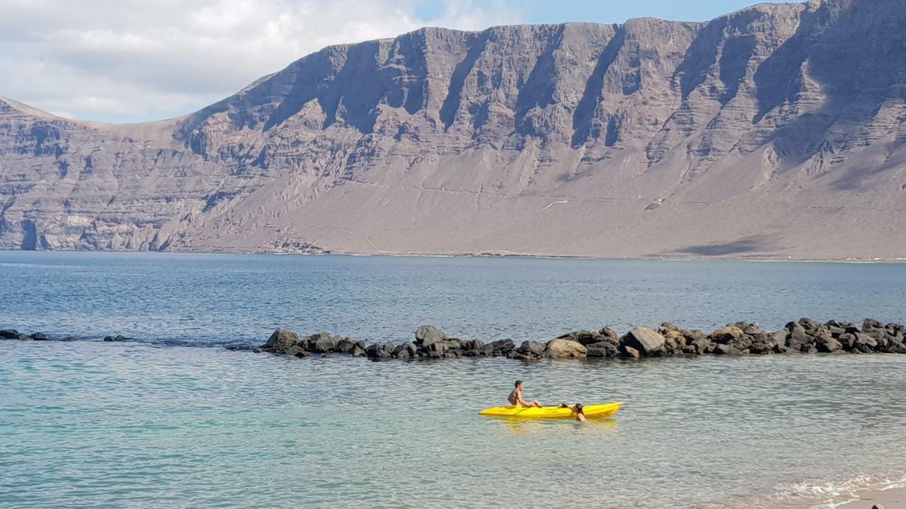 Salitre-1ª Linea De Mar Villa Famara Eksteriør billede